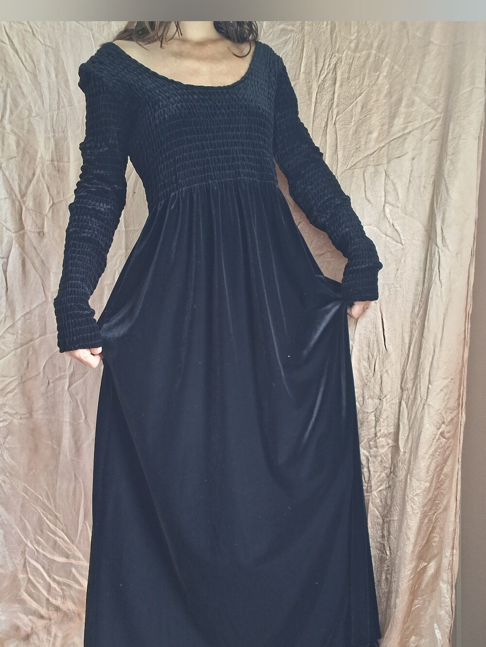 90s Y2K Moda International Black Velvet Smocked Bodice Goth Maxi Dress size S-M